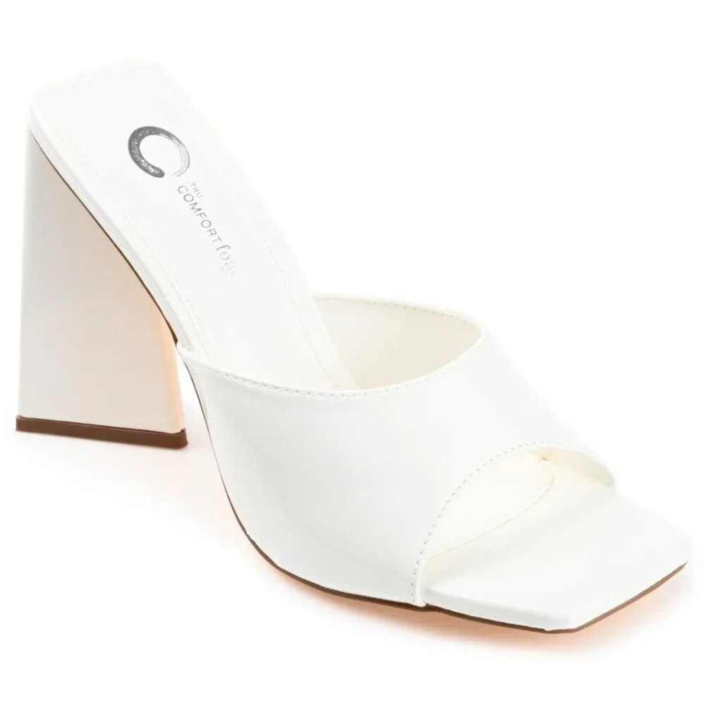 NWT Journee Collection Women's Kammali Sculpted Heel Sandals - Off White